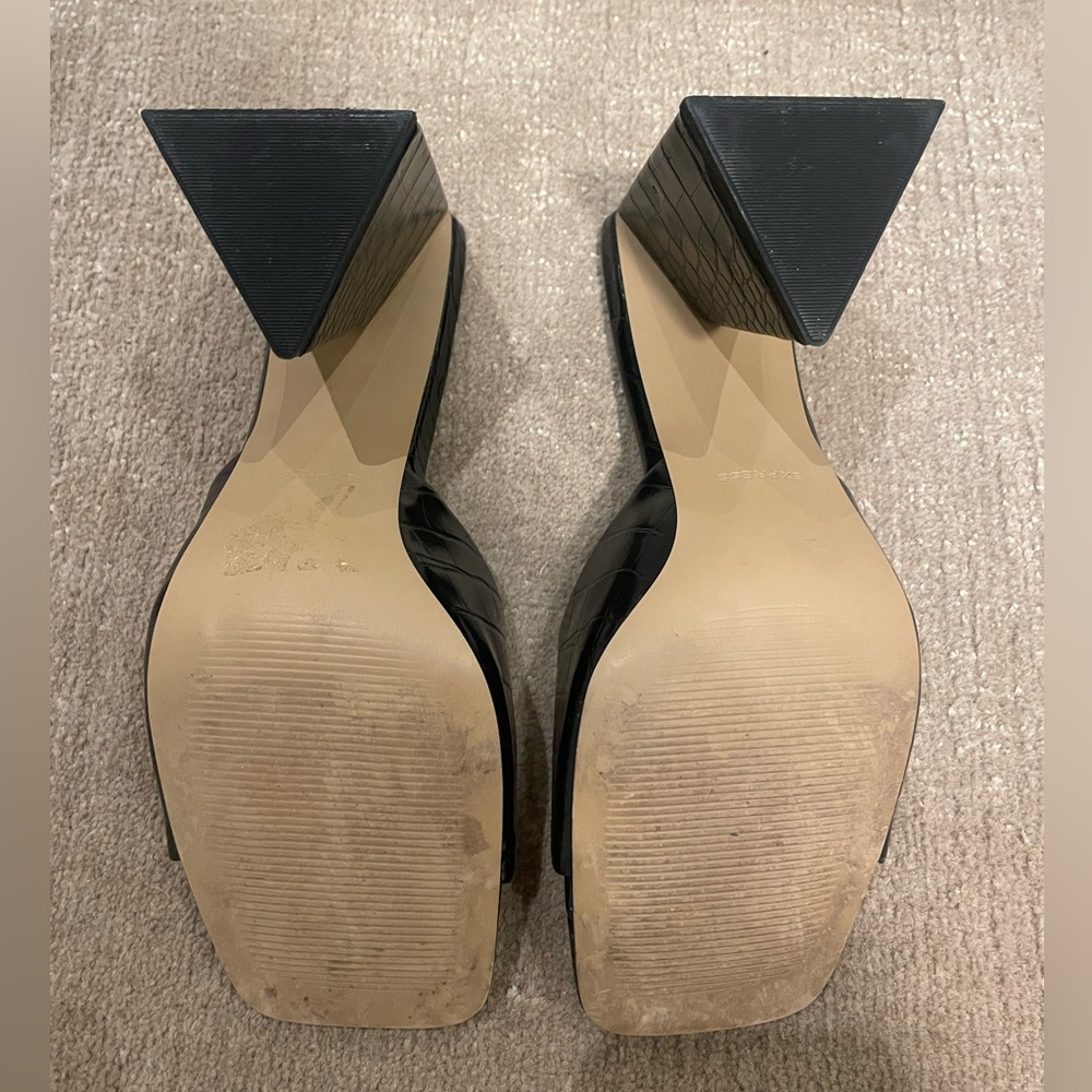 Express Triangle Block Heel Mule - Picture 3 of 4